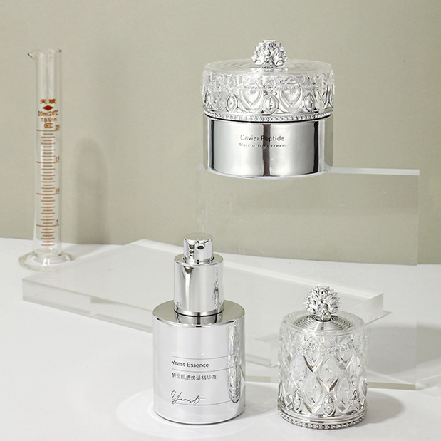 Den delikate balansen i design av glassparfymeflaske: blandingen av praktisk og kunstnerisk