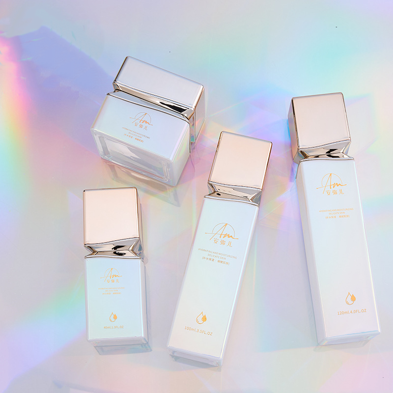 Firkantet glasskremkrukke med iriserende effekt for ansiktskrem og øyekrem Firkantet glasskremkrukke med iriserende effekt for ansiktskrem og øyekrem