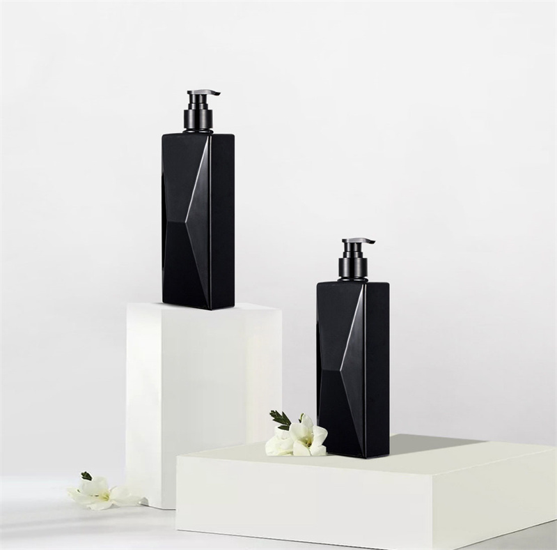 Lager 700 ml koreansk stil ugjennomsiktig plastsjampopakke for hjemmesjampo i høyt utseendenivå Håndvask væskeflaske