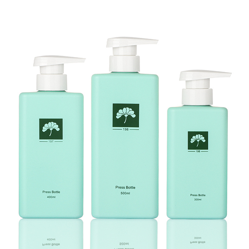 Ny trekantet PET-plastflaske for ansiktsrengjøringslotion eller hudpleielotion 100 ml 200 ml 300 ml 400 ml 500 ml kosmetikkflaske Ny trekantet PET-plastflaske for ansiktsrengjøringslotion eller hudpleielotion 100 ml 200 ml 300 ml 400 ml 500 ml kosmetikkflaske