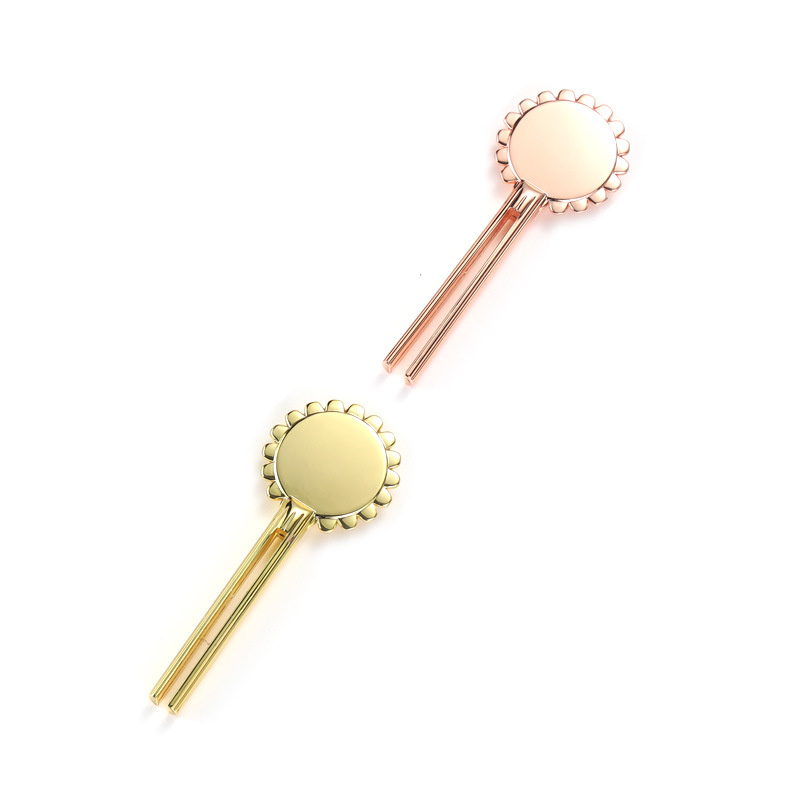 Smilende blomsterformet rørpresser i sinklegering Smilende blomsterformet rørpresser i sinklegering